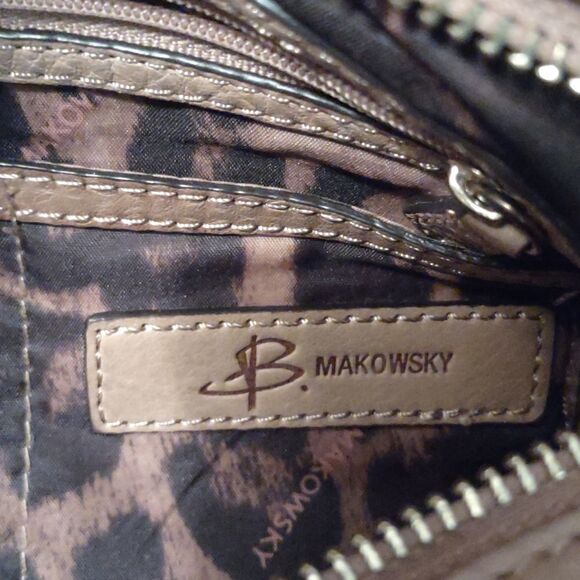 B. Makowsky leather shoulder bag, tortoise shell clasp 3 interior pockets - Picture 5 of 10